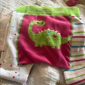 Super Cute & Comfy Leggings and matching socks